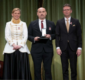 MAGYAR ÉRDEMREND LOVAGKERESZTJE kitüntetésben részesült Dr. Pongrácz Attila dékán úr